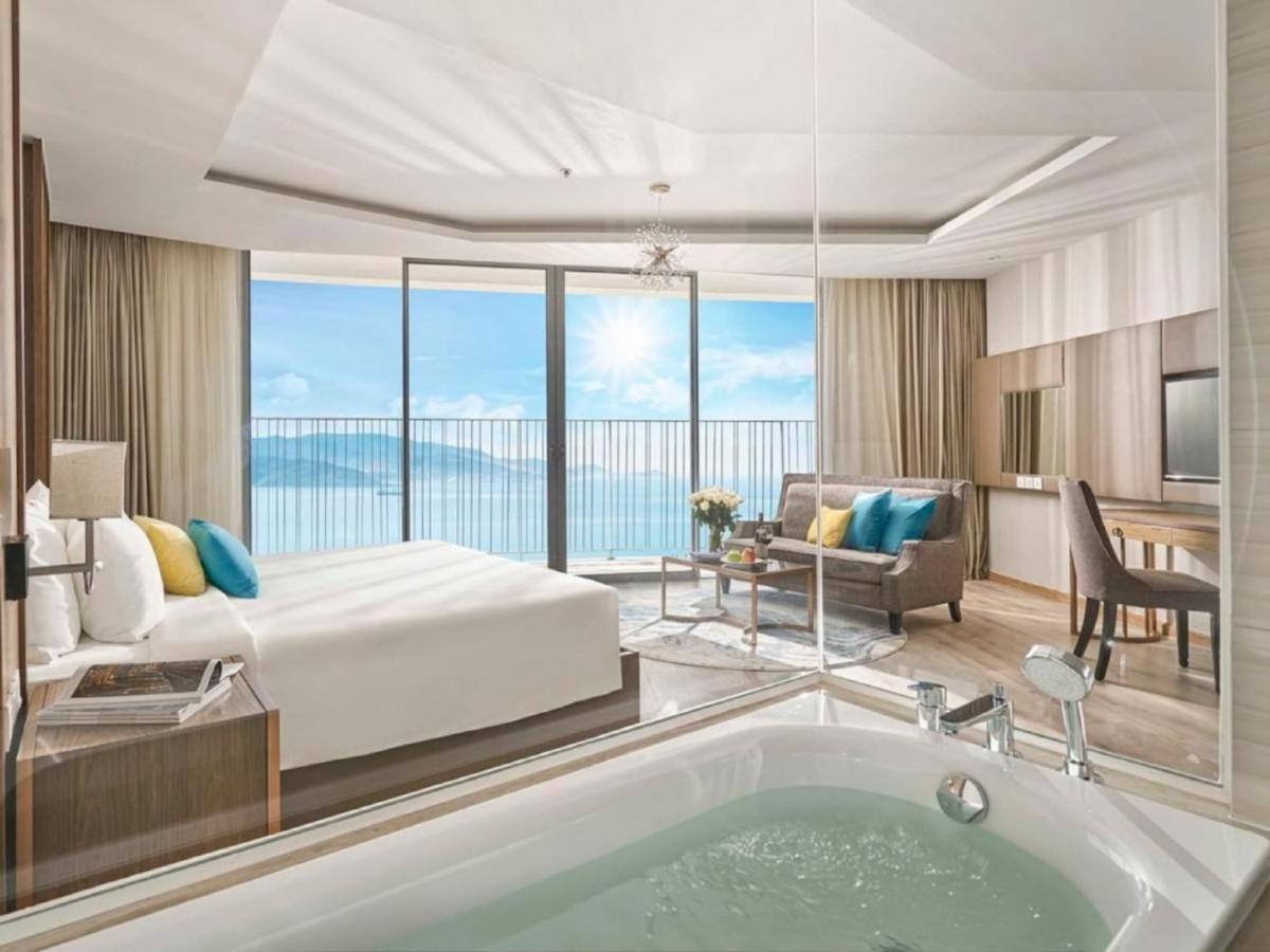 Panorama Lyn Beachfront Apartment Nha Trang Buitenkant foto