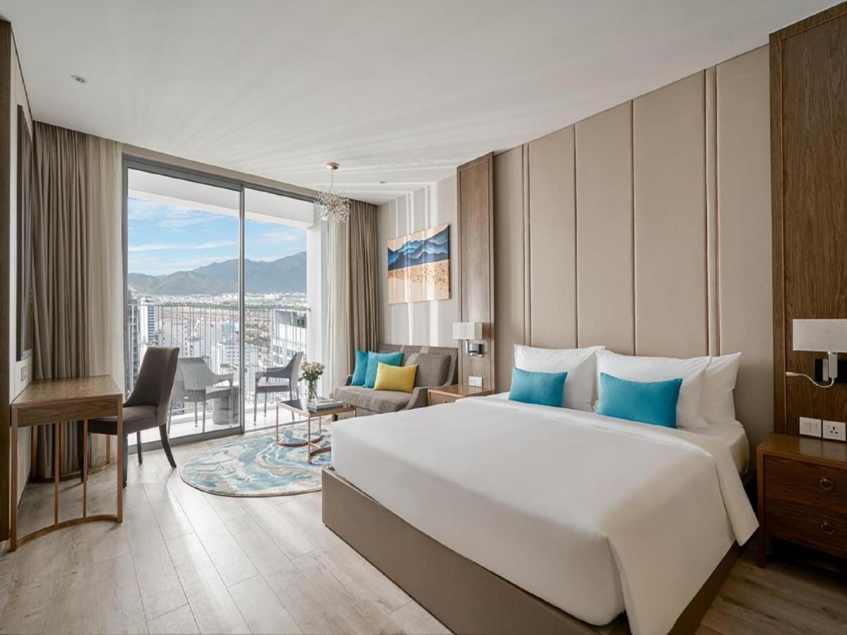 Panorama Lyn Beachfront Apartment Nha Trang Buitenkant foto
