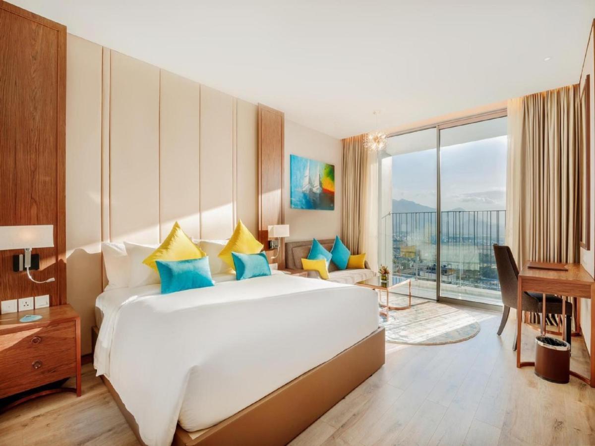 Panorama Lyn Beachfront Apartment Nha Trang Buitenkant foto