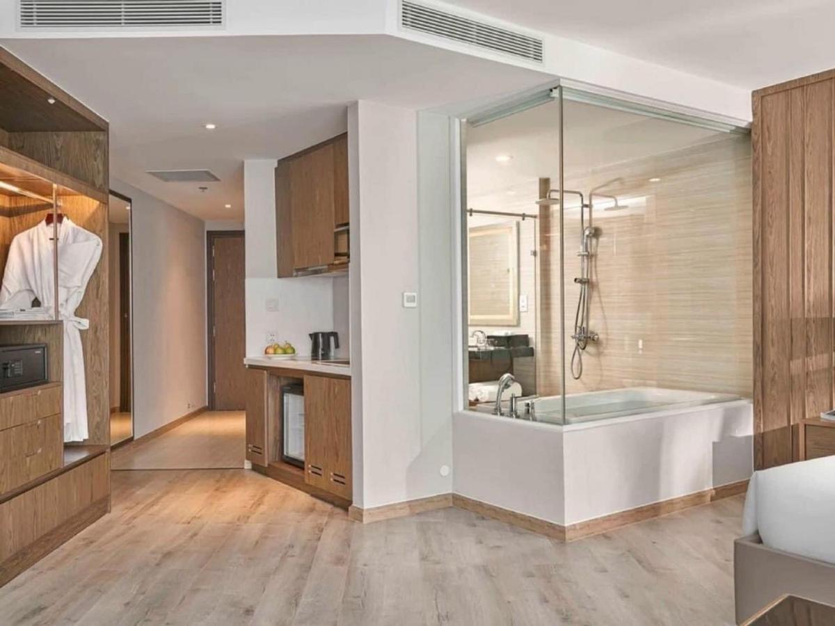 Panorama Lyn Beachfront Apartment Nha Trang Buitenkant foto