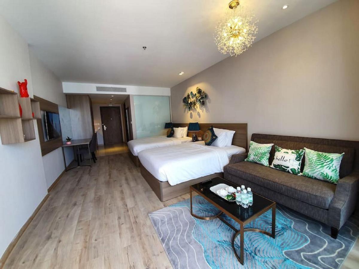 Panorama Lyn Beachfront Apartment Nha Trang Buitenkant foto